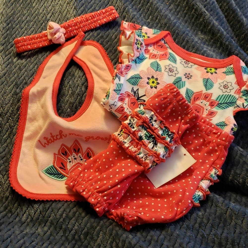 3-6 months Girls 7 Pc. Summer short sets